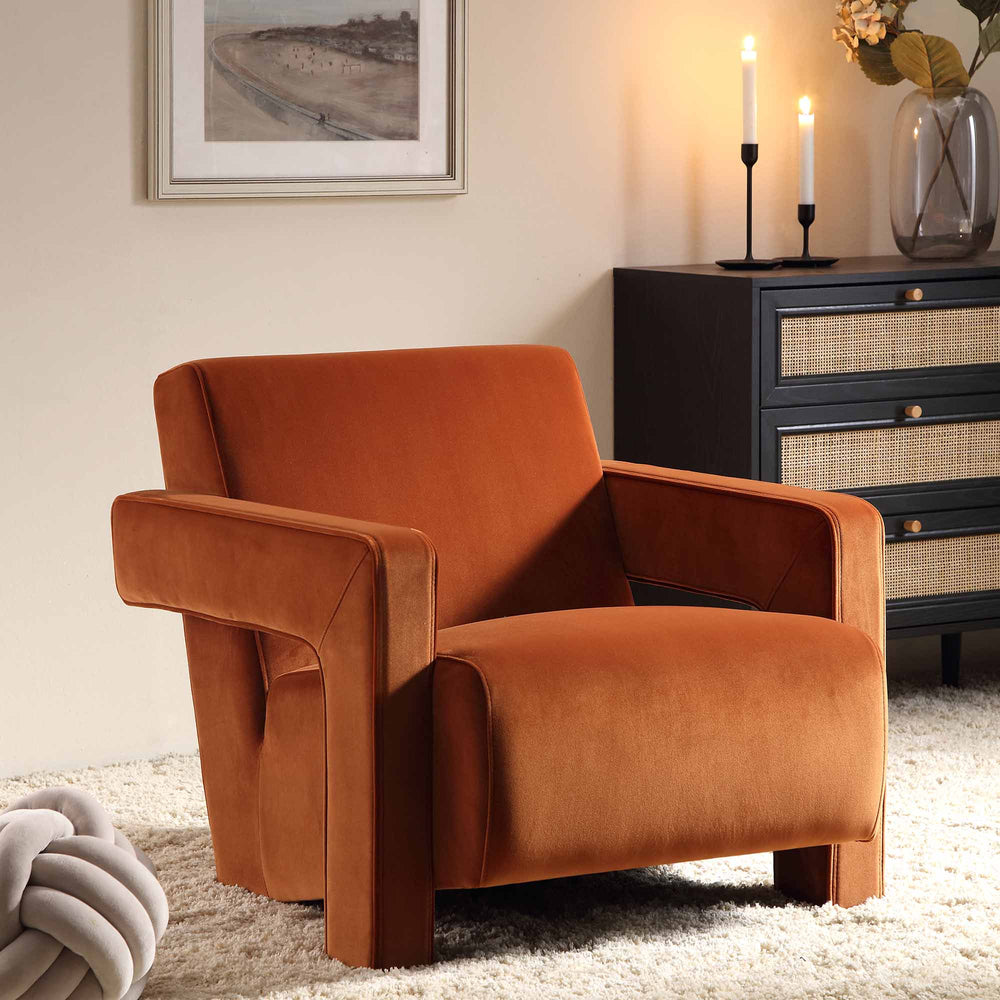 Brompton Sculptural Armchair, Rust Velvet daals