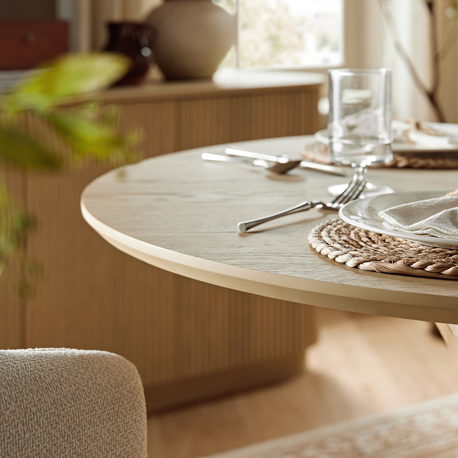 Maru Round 4-6 Seater Extending Oak Pedestal Dining Table, Greige Oak - daals