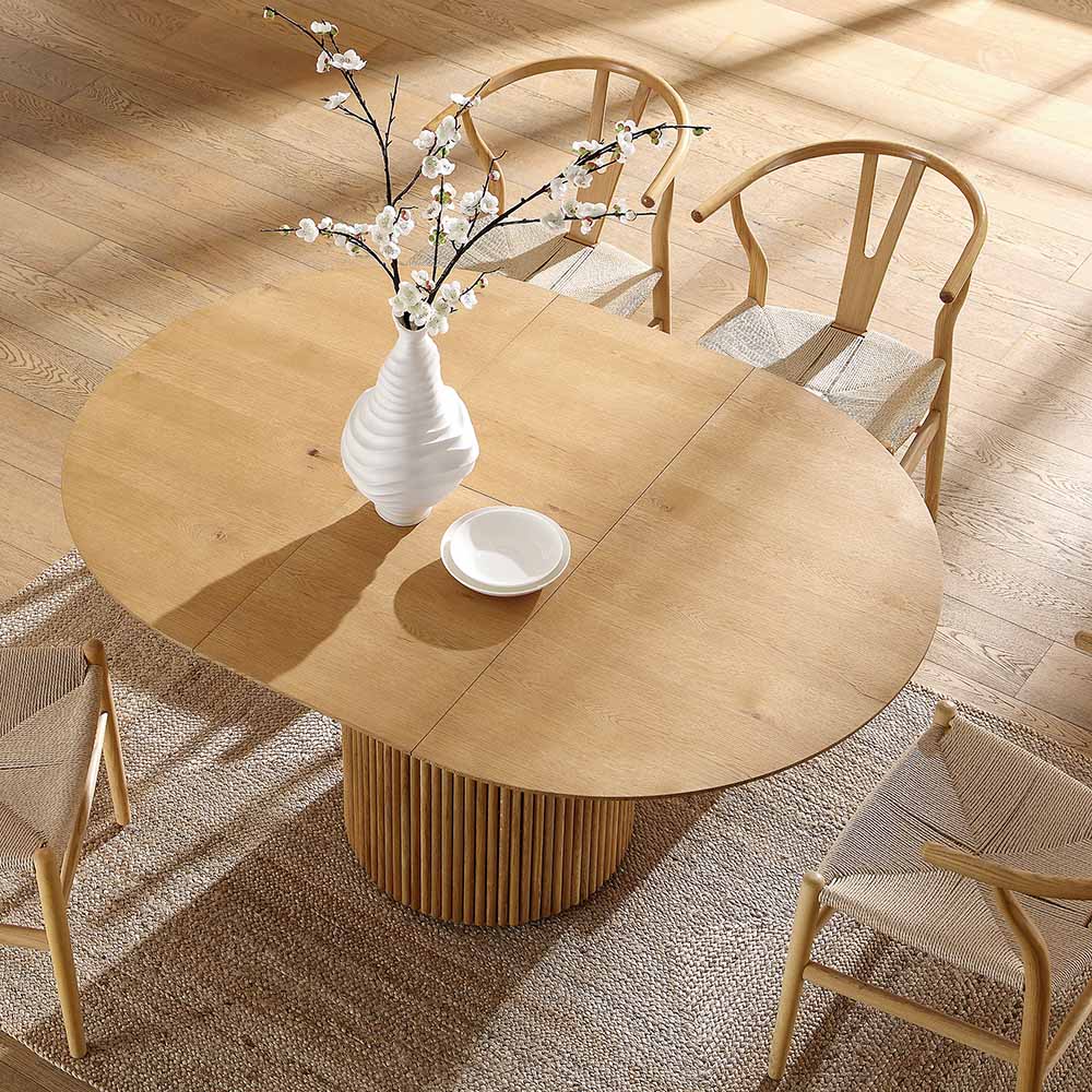 Maru Round 4-6 Seater Extending Oak Pedestal Dining Table, Oak | daals