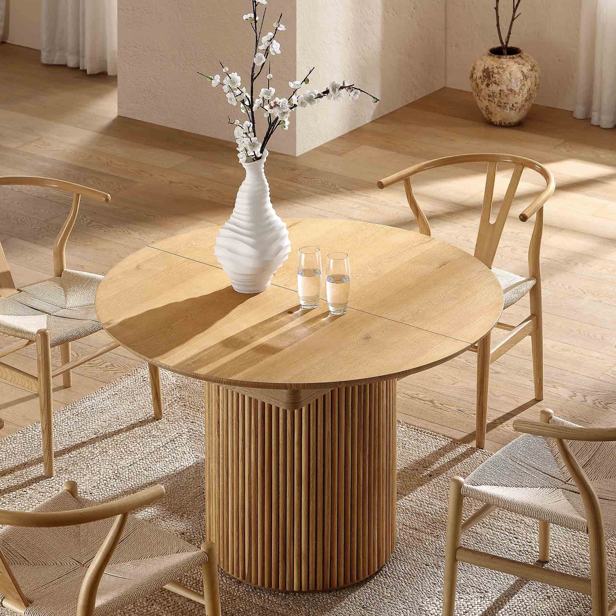 Table Extendible Round Dining Table Extendable Oak: Perfect Space-Saving Solution