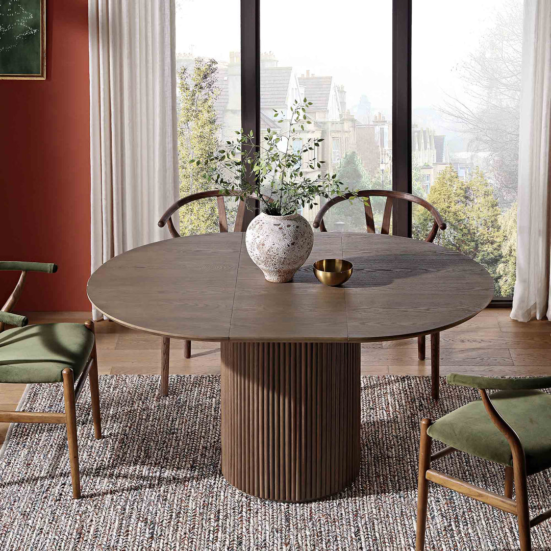 Maru Round 4-6 Seater Extending Oak Pedestal Dining Table, Silver Oak ...