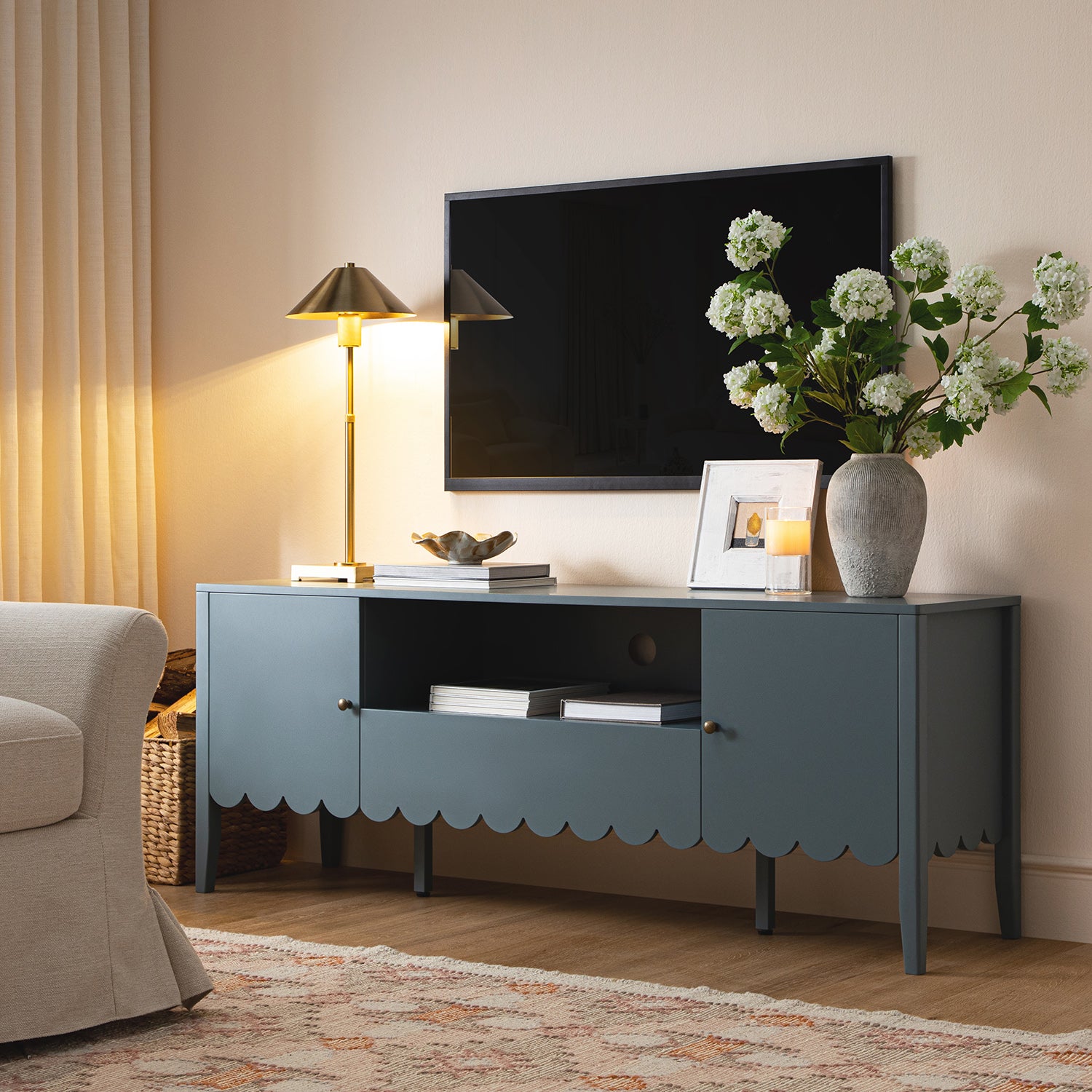 Henley Scalloped Edge 150cm Wide TV Unit, Blue Spruce - daals