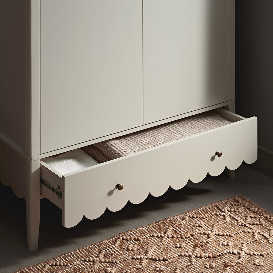 Henley Scalloped Edge Double Wardrobe, Light Sand - daals