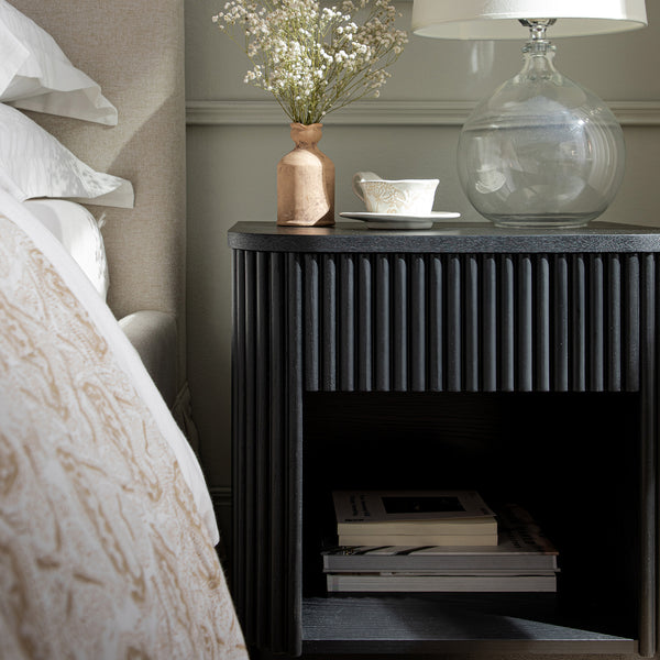 Maru 1 - Drawer Bedside Table, Black - daals