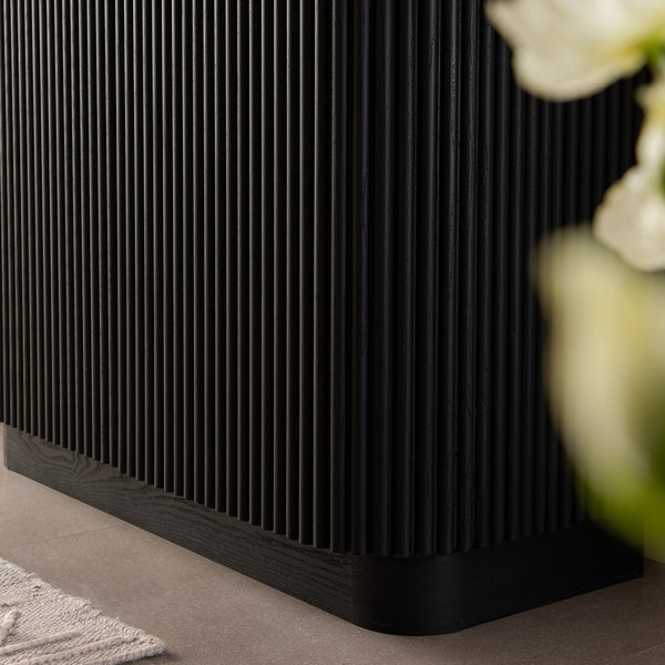 Maru Tall Cabinet, Black - daals
