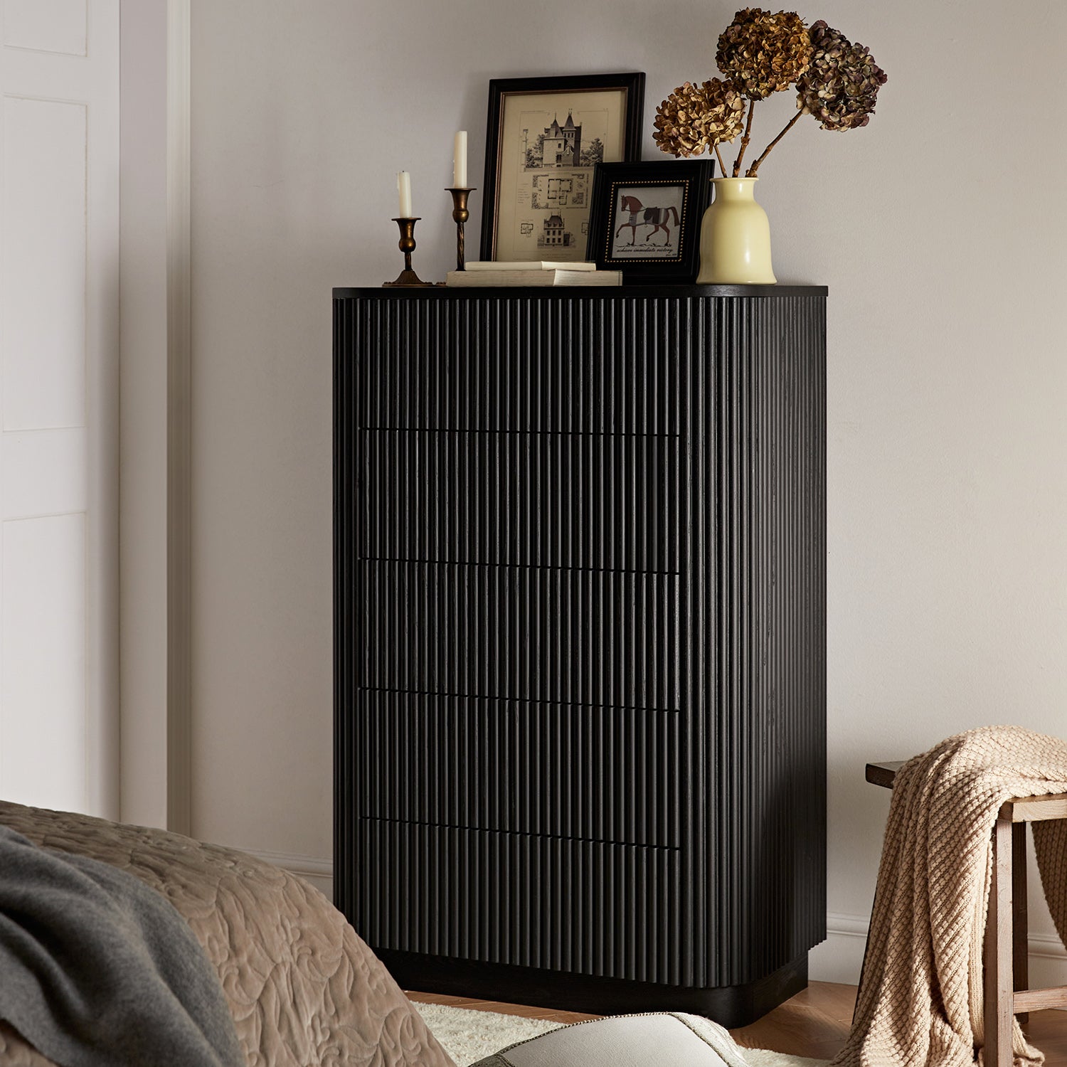 Maru Chest of 5 Drawers, Black