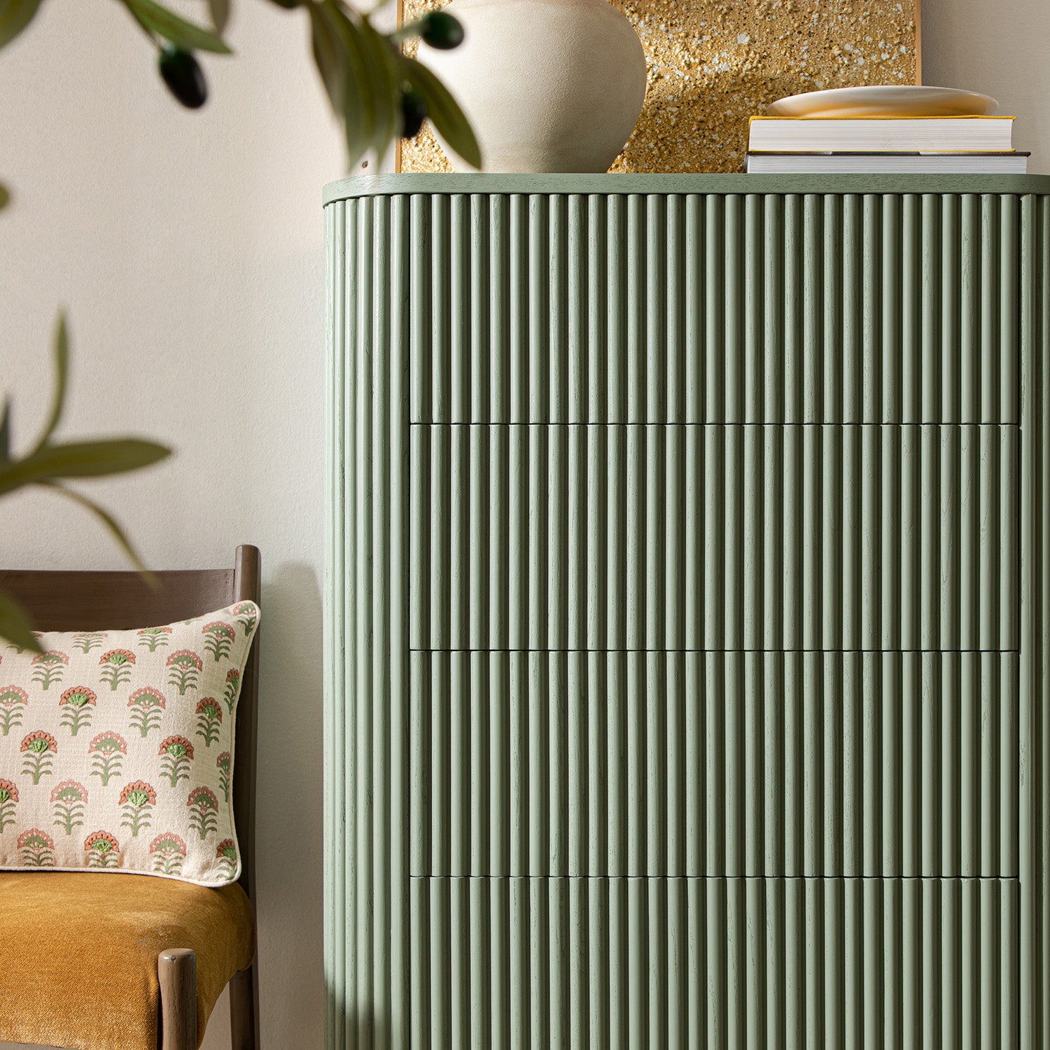 Maru Chest of 5 Drawers, Sage Green