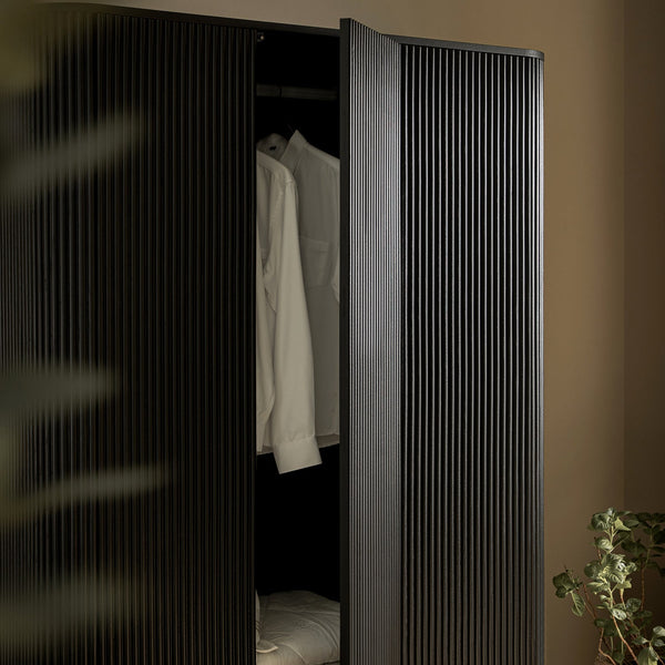 Maru Triple Wardrobe, Black - daals