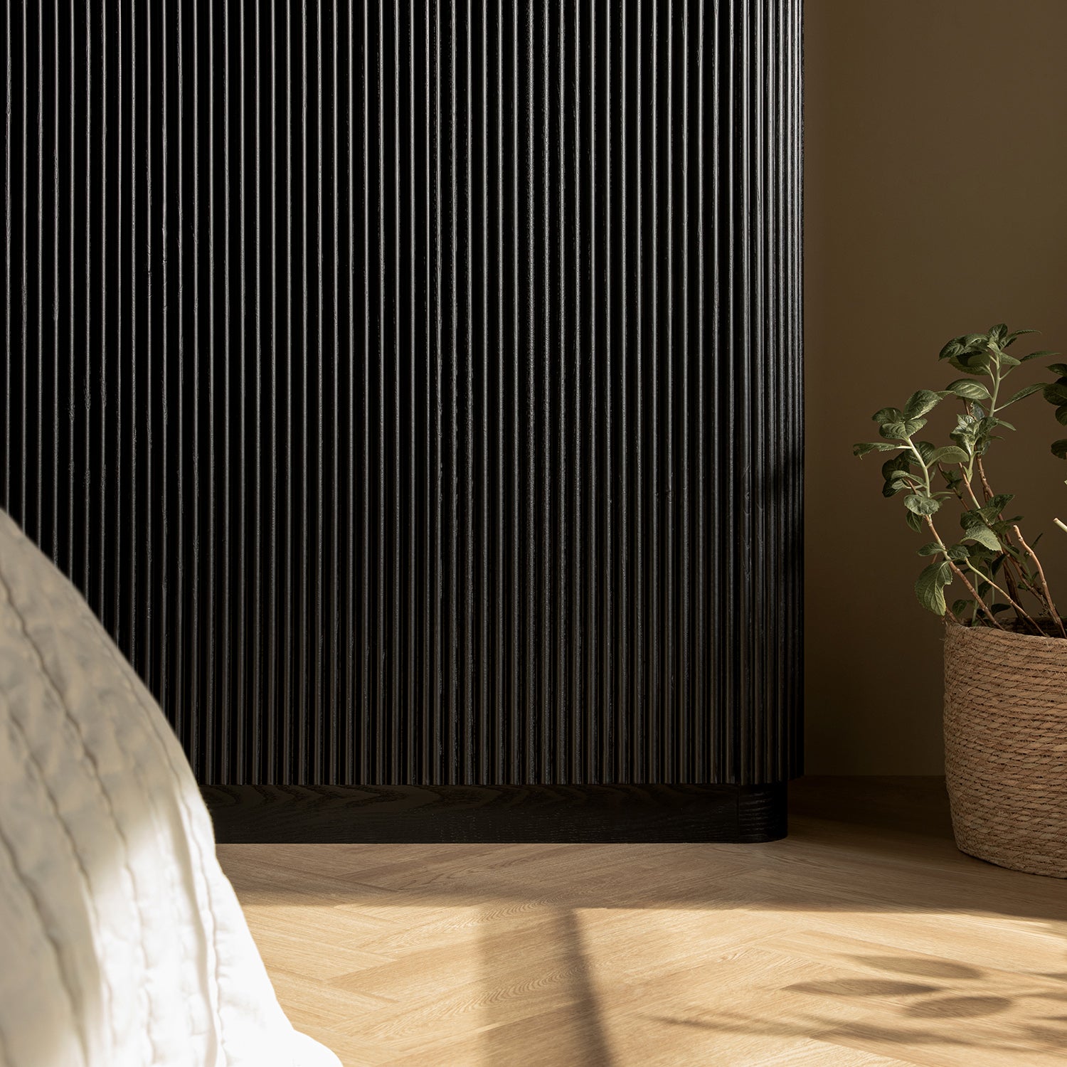 Maru Triple Wardrobe, Black