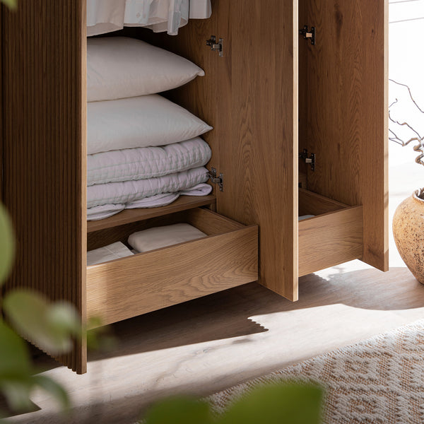 Maru Triple Wardrobe, Oak - daals