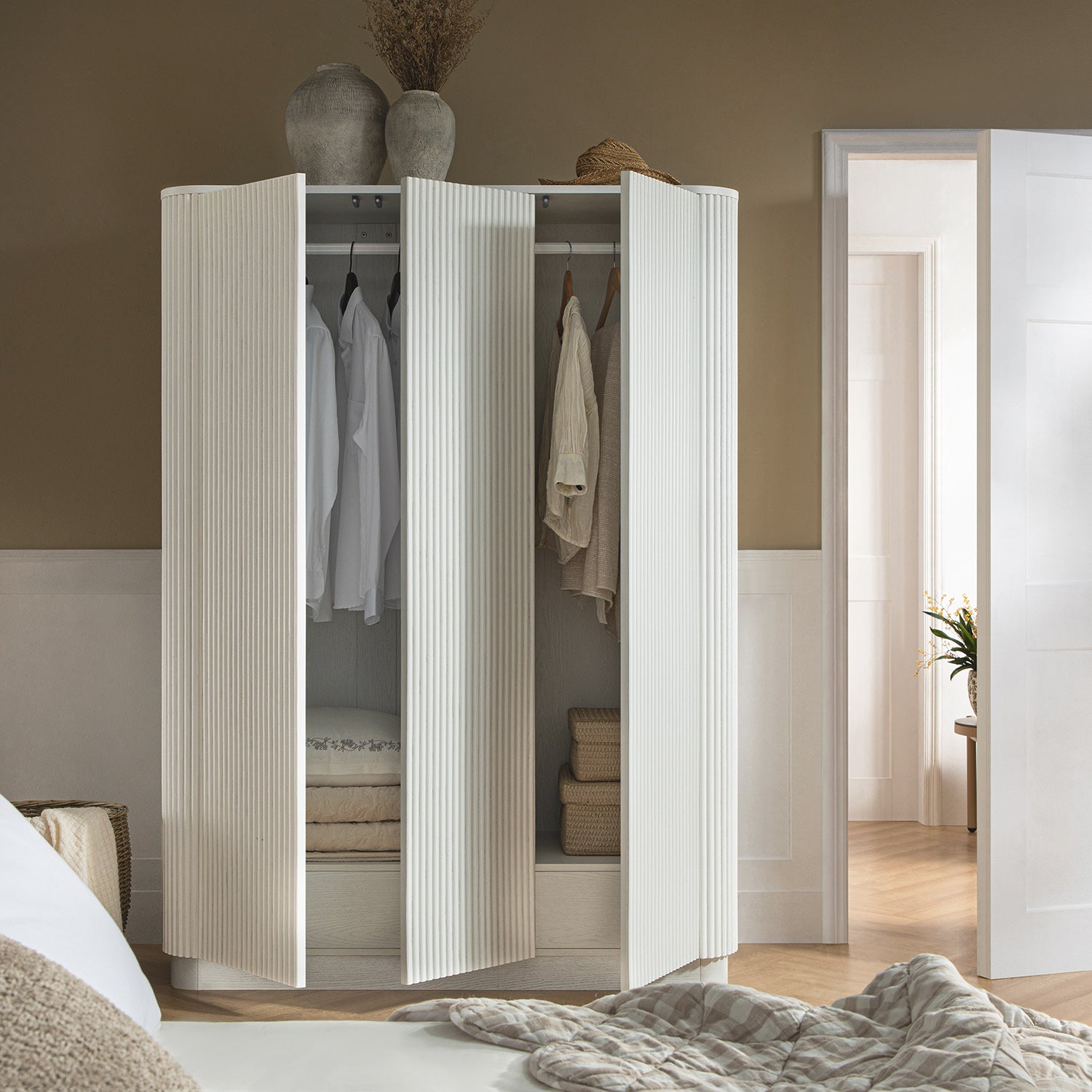 Maru Triple Wardrobe, Washed White