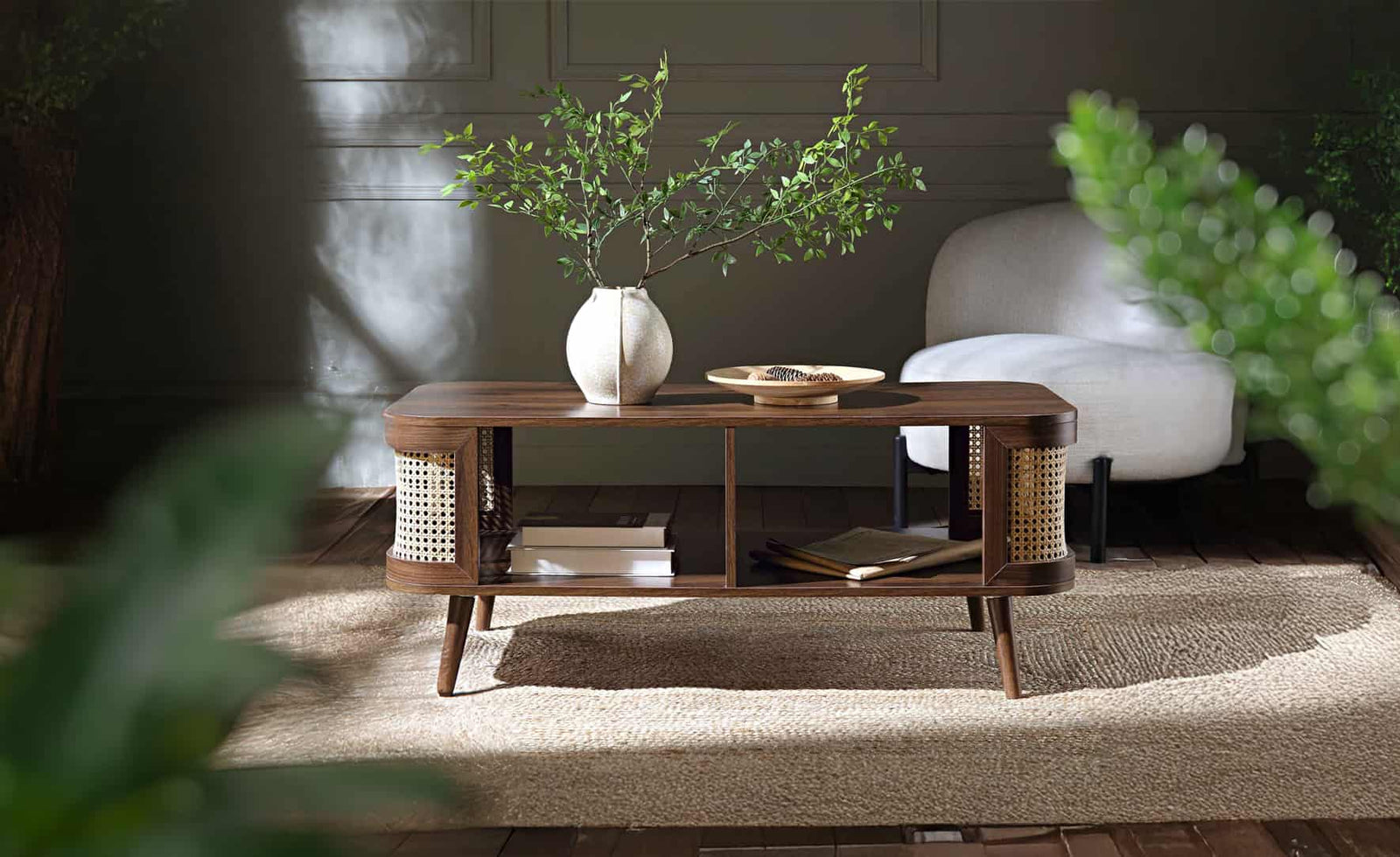 Coffee Tables & Nesting Tables
