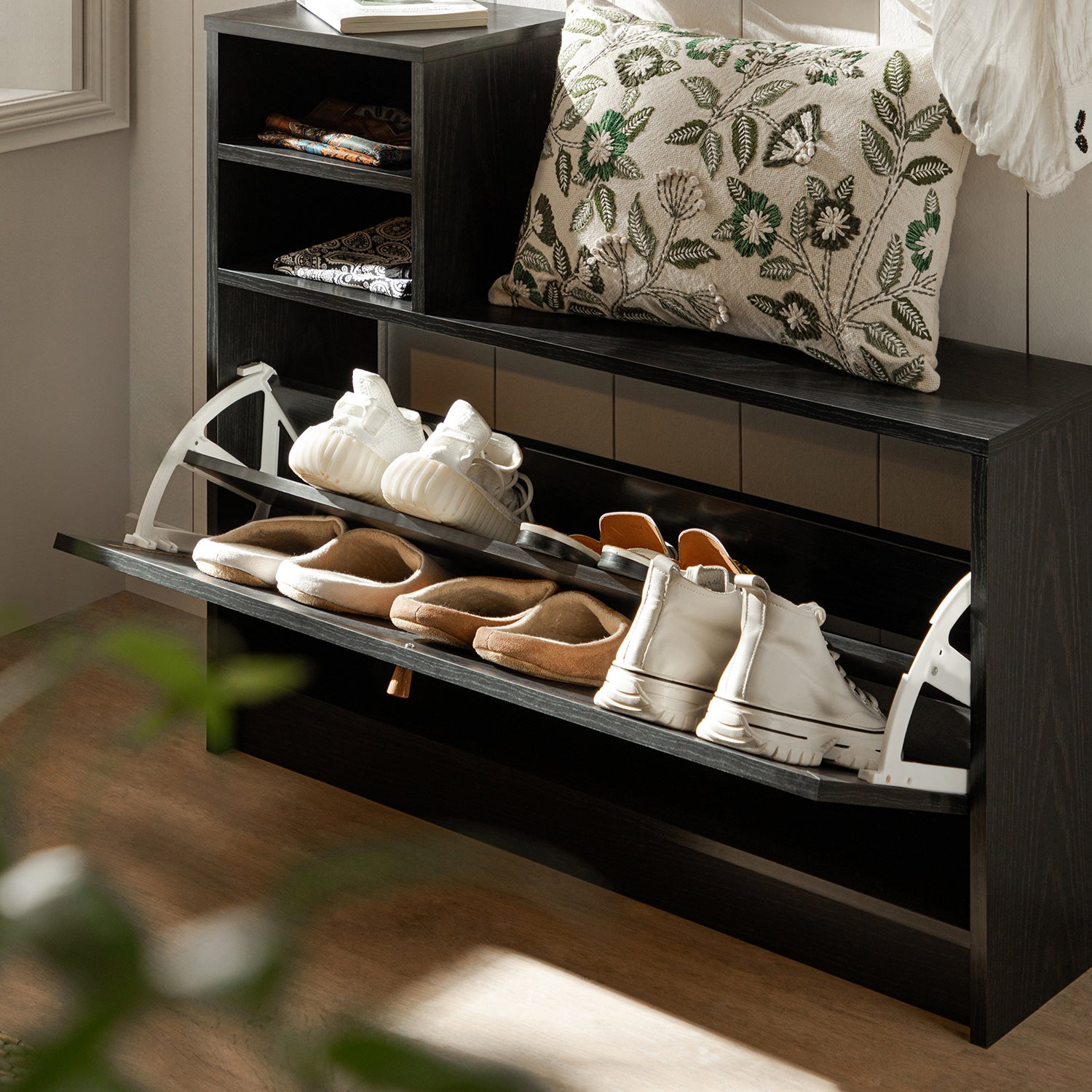 Frances Rattan Hallway Unit with Mirror, Black