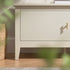 files/FT-TV-08-WHITE_scene5.jpg