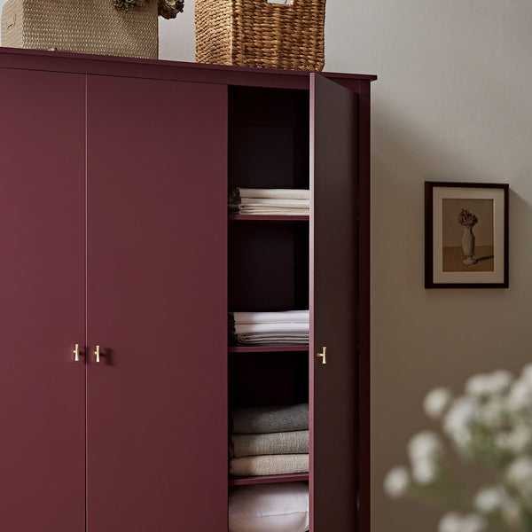 Oakham Triple Wardrobe, Wild Cherry - daals