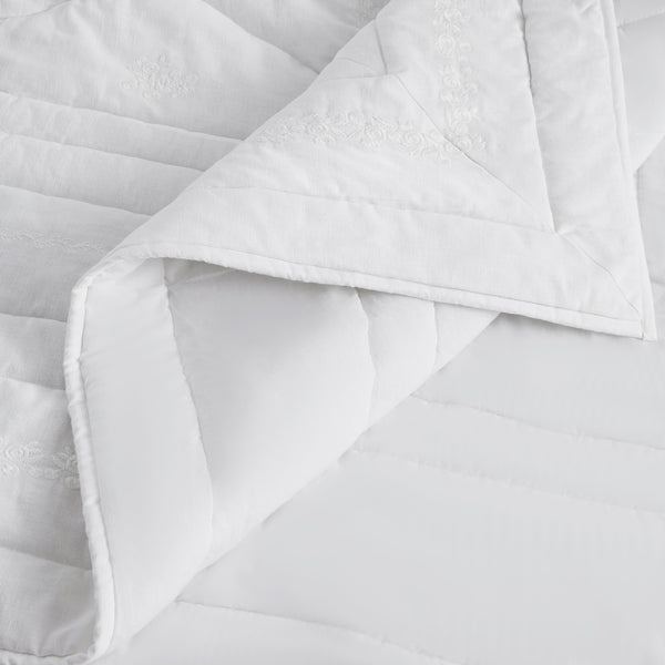 Esmeralda White Floral Embroidered Quilted Linen Blend Bedspread