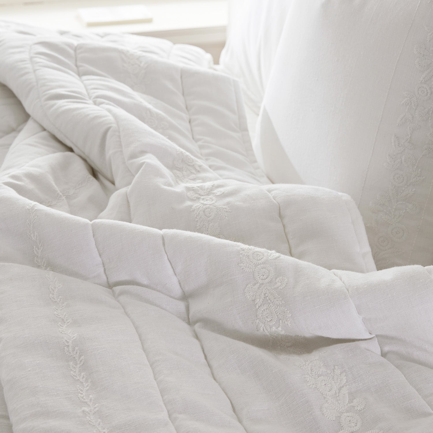 Esmeralda White Floral Embroidered Quilted Linen Blend Bedspread