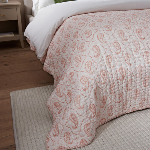 Juliette Peachy Pink Paisley Reversible Quilted Cotton Bedspread