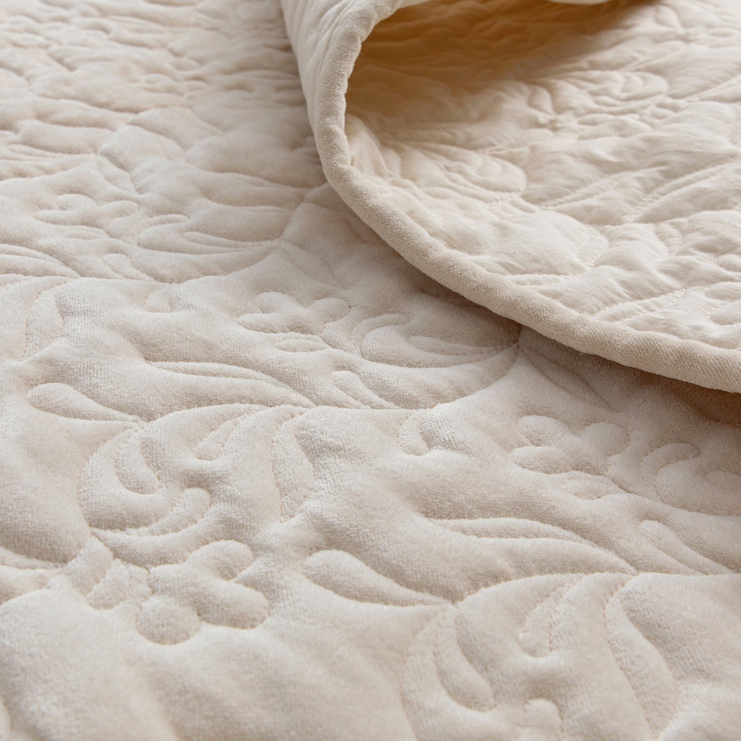 Maison Cream Floral Quilted Cotton Velvet Bedspread