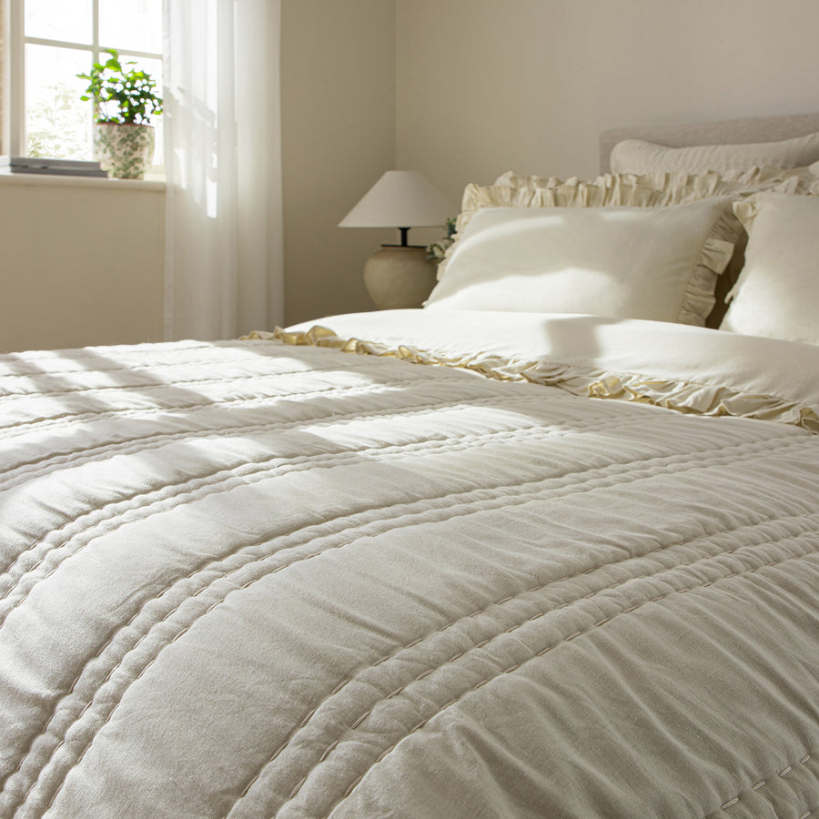 Matilda Cream Scallop Quilted Linen Blend Bedspread