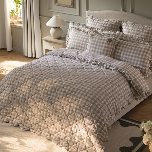 Matilda Beige Gingham Scallop Quilted Linen Blend Bedspread
