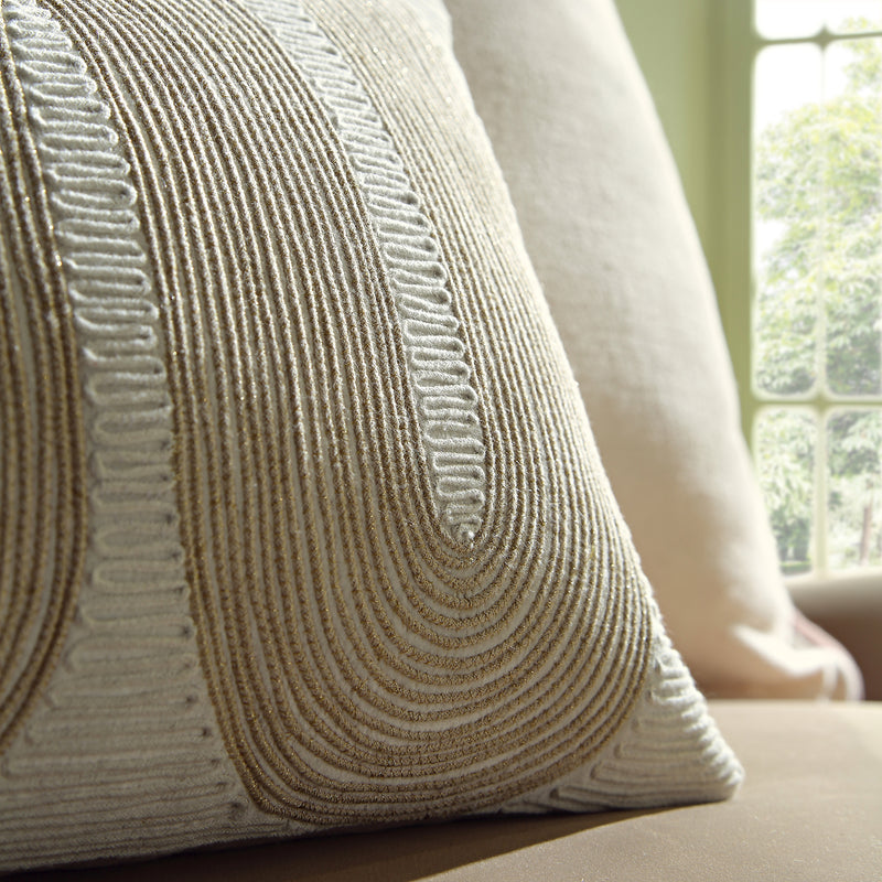 Luxe Collection Odilla Sparkle Cord Velvet Cushion - daals