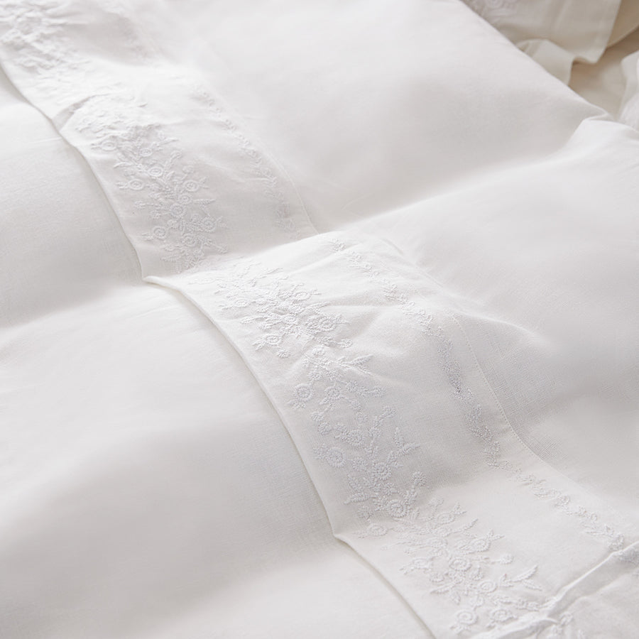 Esmeralda White Floral Embroidered Linen Blend Duvet Set