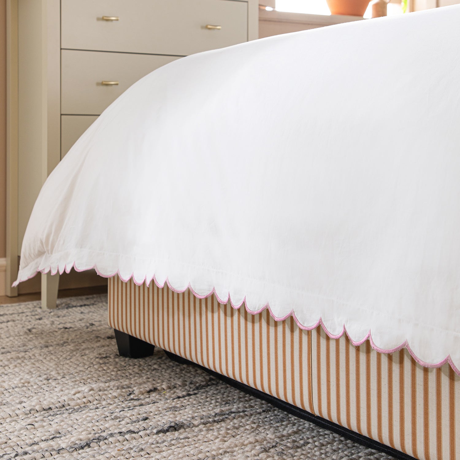 Margot Rose Pink Embroidered Scallop 300 Thread Count Cotton Percale Duvet Set