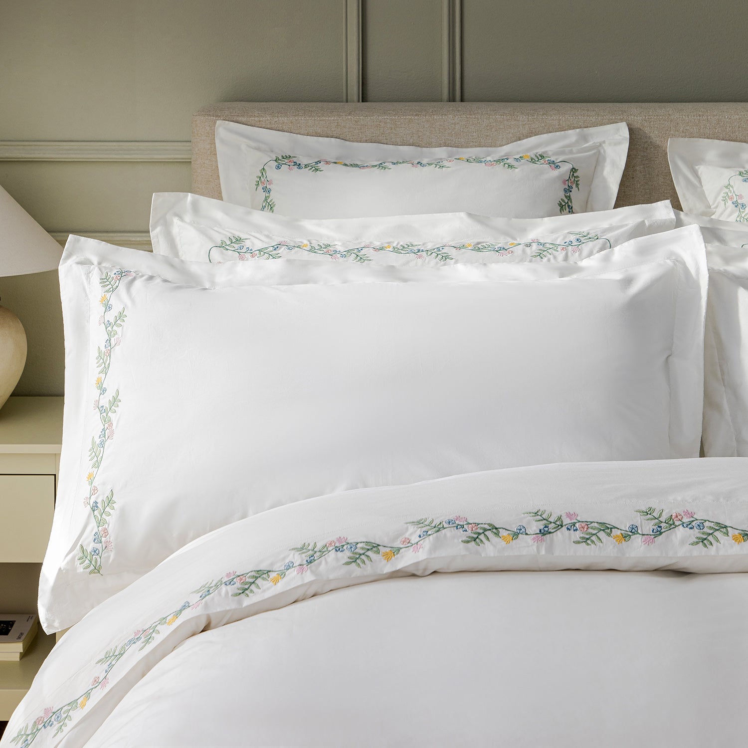 Meadow White Floral Embroidered 300 Thread Count Cotton Percale King Size Oxford Pillowcases - Pair