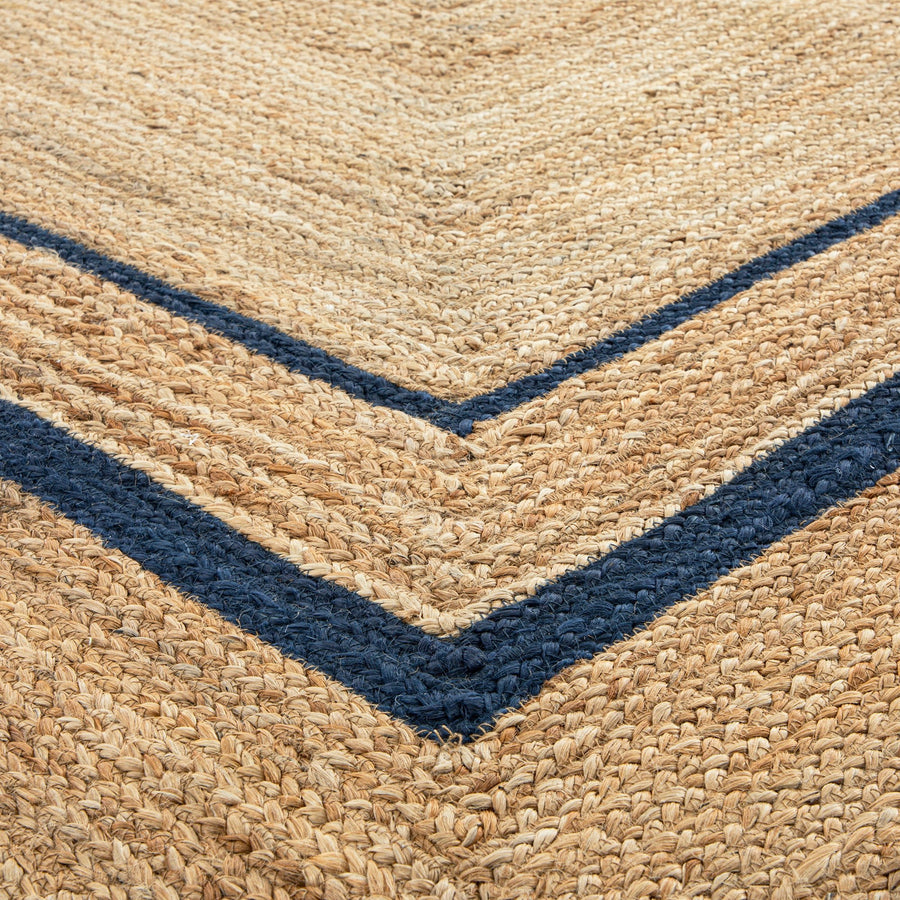 Evie Hand Braided Jute Scallop Navy Blue Border Rectangular Rug