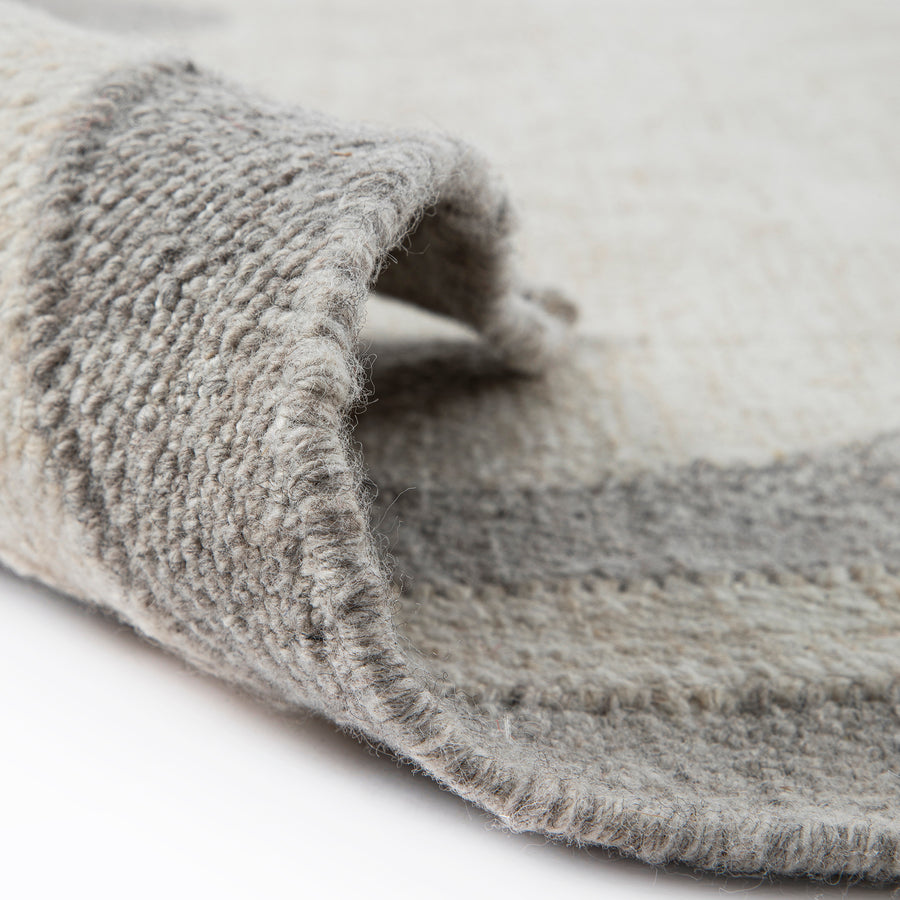 Matilda Grey Scallop Border Indoor Outdoor Handwoven Rug