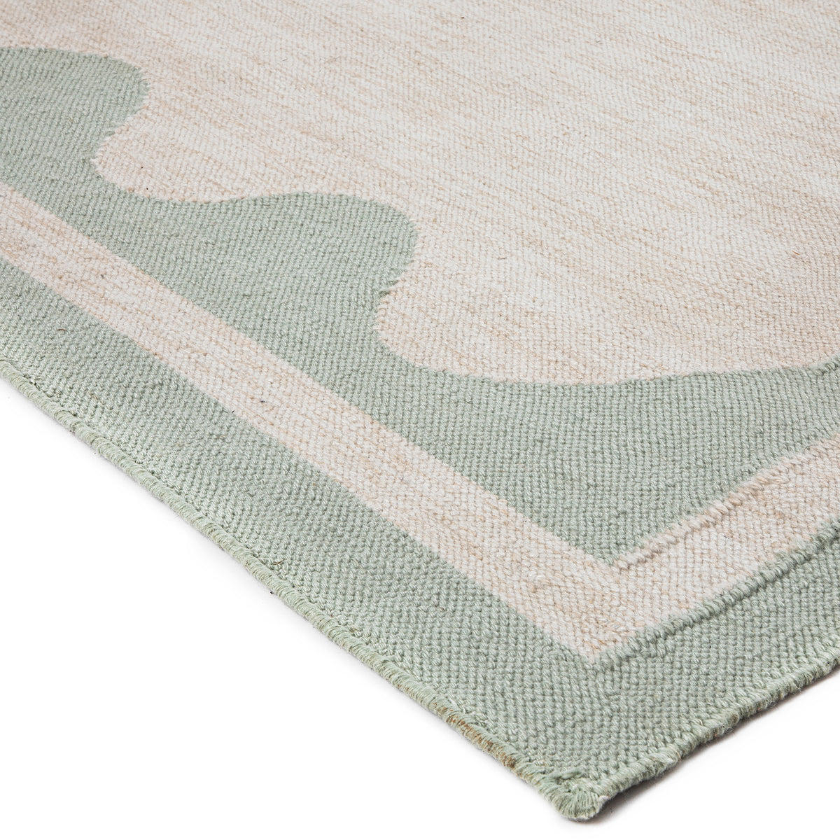 Daals Design Rugs Matilda Sage Green Scallop Border Indoor Outdoor Handwoven Rug | daals