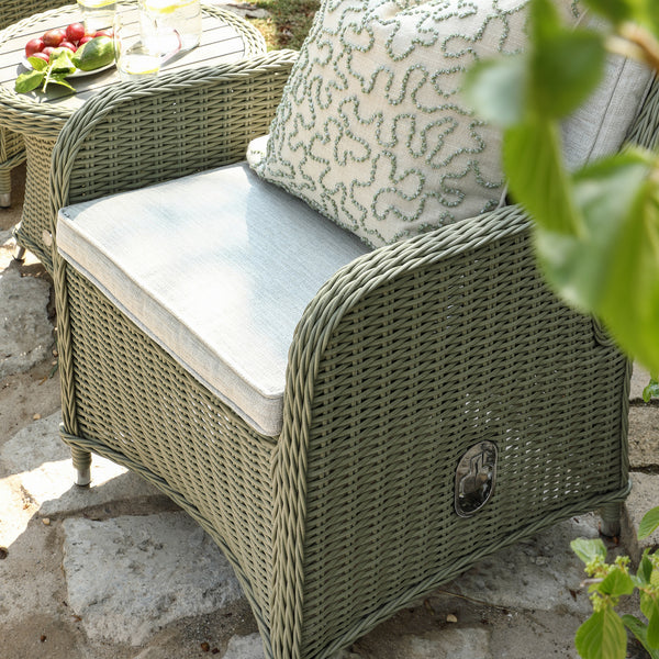 Hampshire 2-Seater Round Wicker Reclining Bistro Set with Stools, Desert Sage