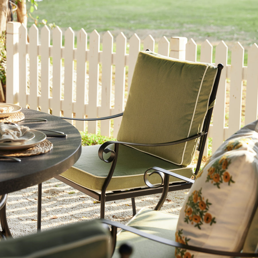 Haymes Indoor and Outdoor Metal 6-Seater Round Dining Set, Reseda Green