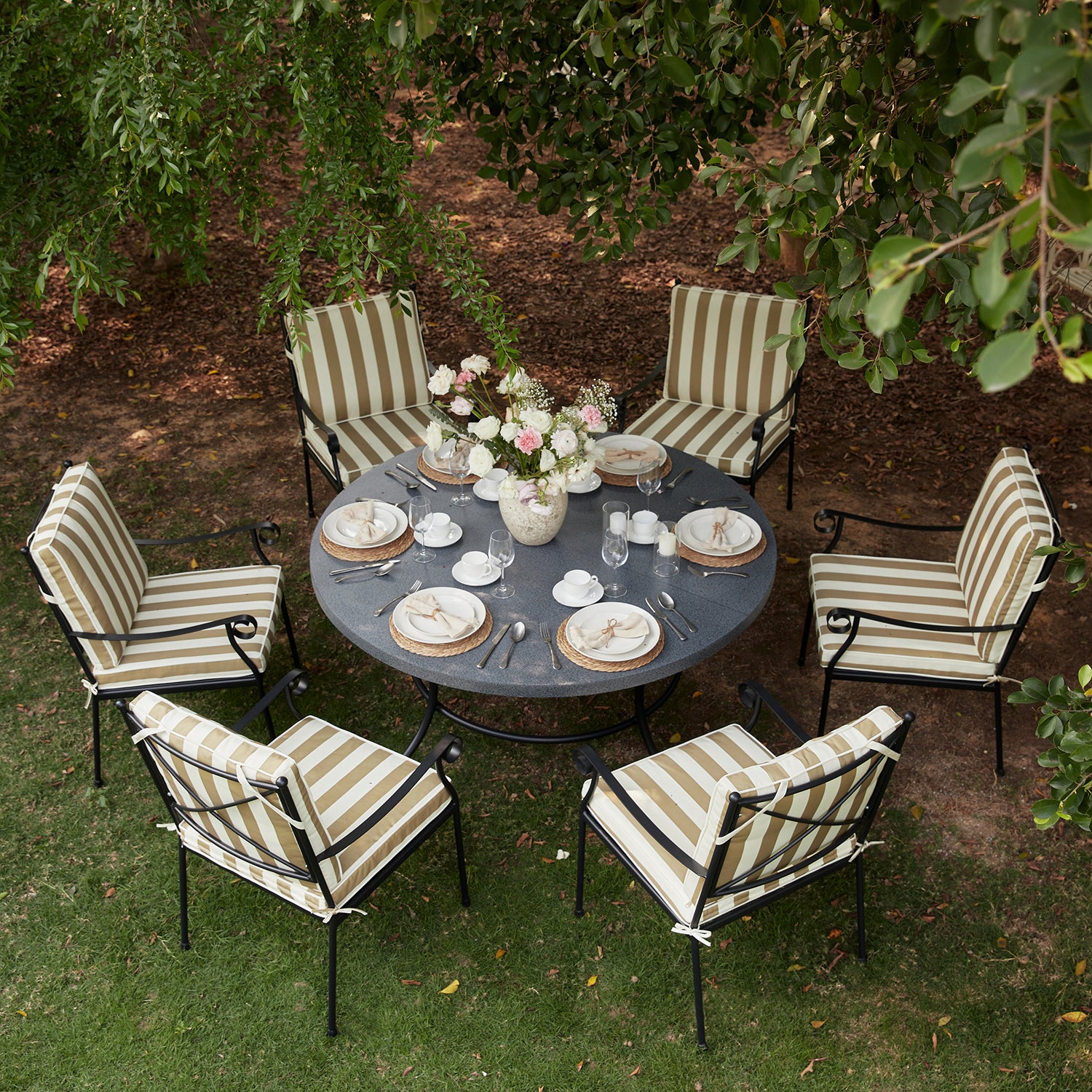 Haymes Indoor and Outdoor Metal 6-Seater Round Dining Set, Khaki Stripe