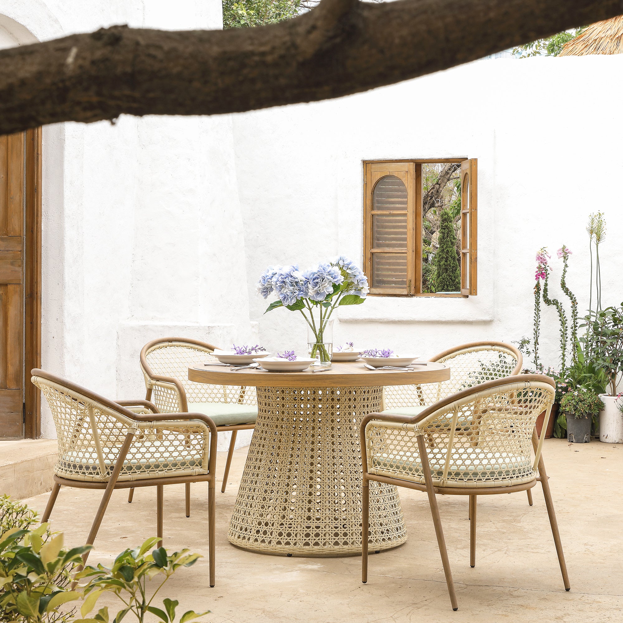 Pienza Outdoor Rattan 4-Seater Round Dining Set, Sage Green Fabric