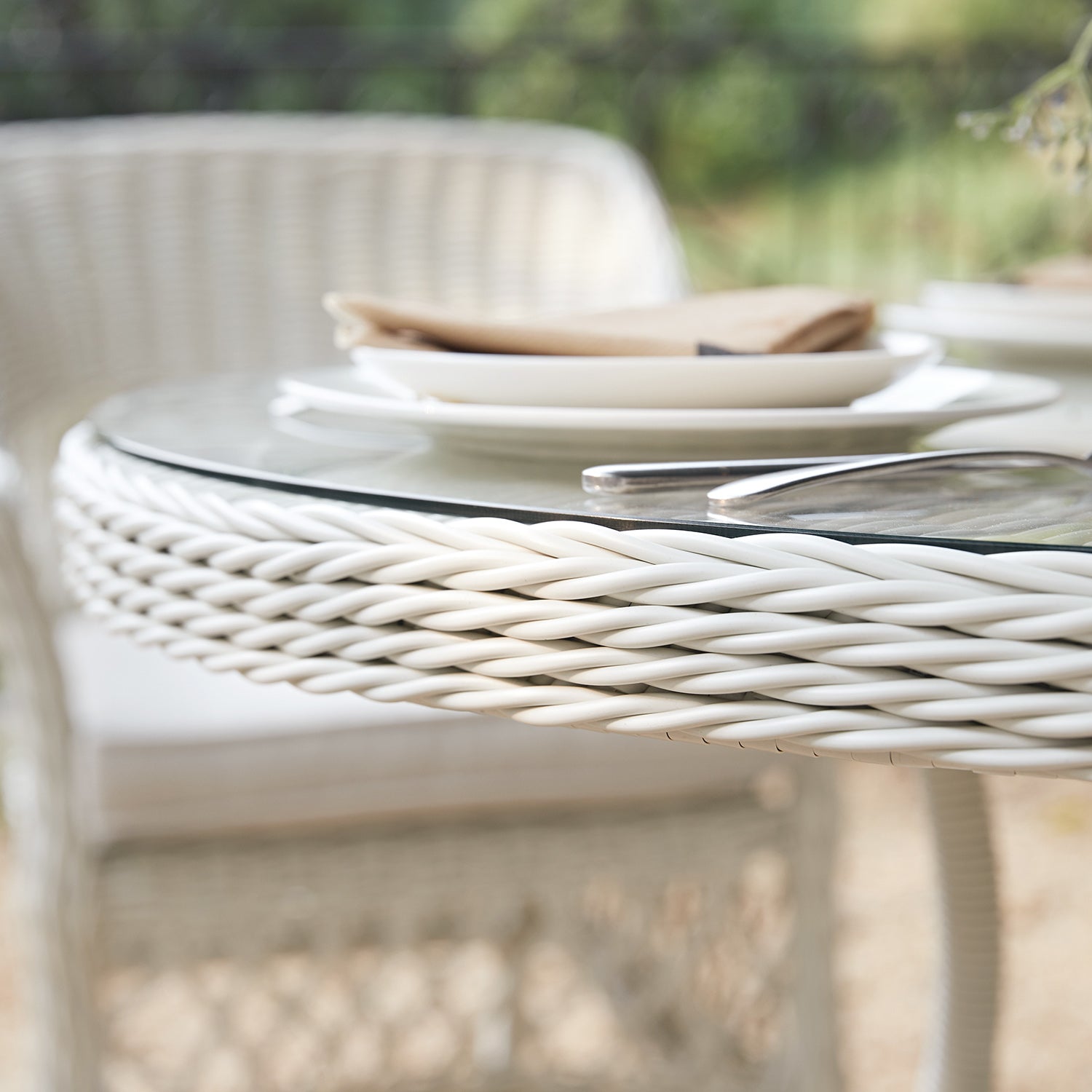 Willowbrook Lattice Weave Rattan 6-Seater Oval Dining Set, White