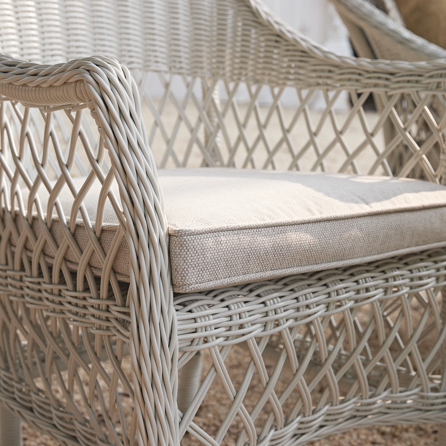 Willowbrook Lattice Weave Rattan 6-Seater Oval Dining Set, White