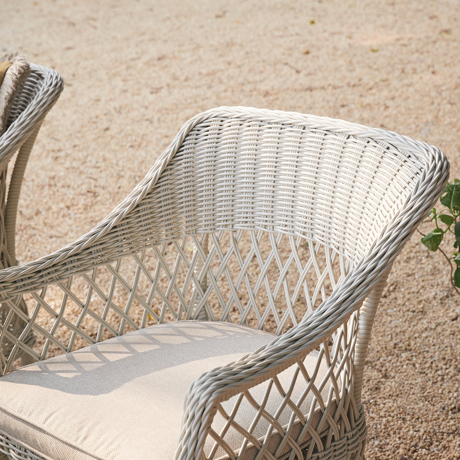 Willowbrook Lattice Weave Rattan 6-Seater Oval Dining Set, White