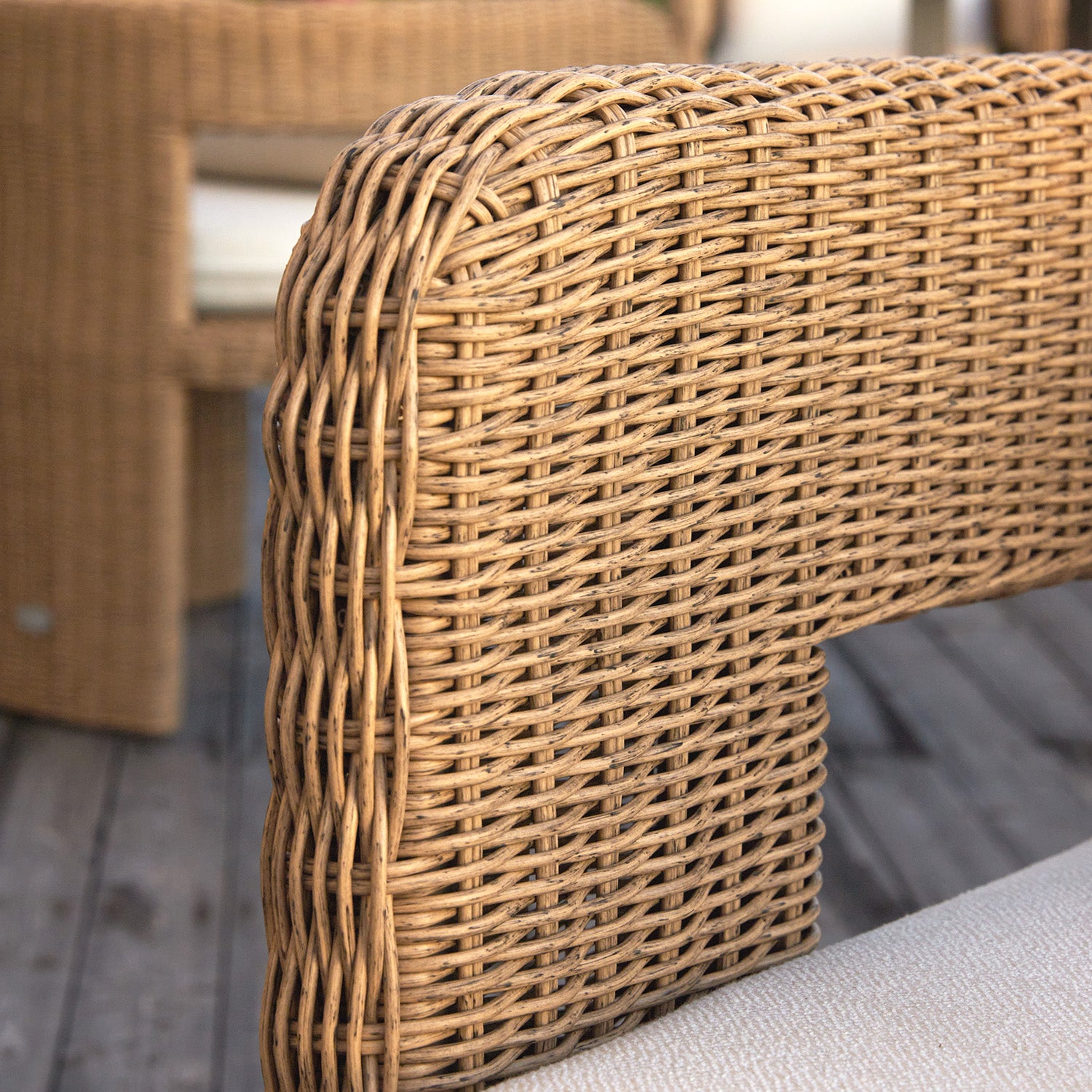 Stanford Round Wicker Outdoor 5-Seater Sofa Set, Natural