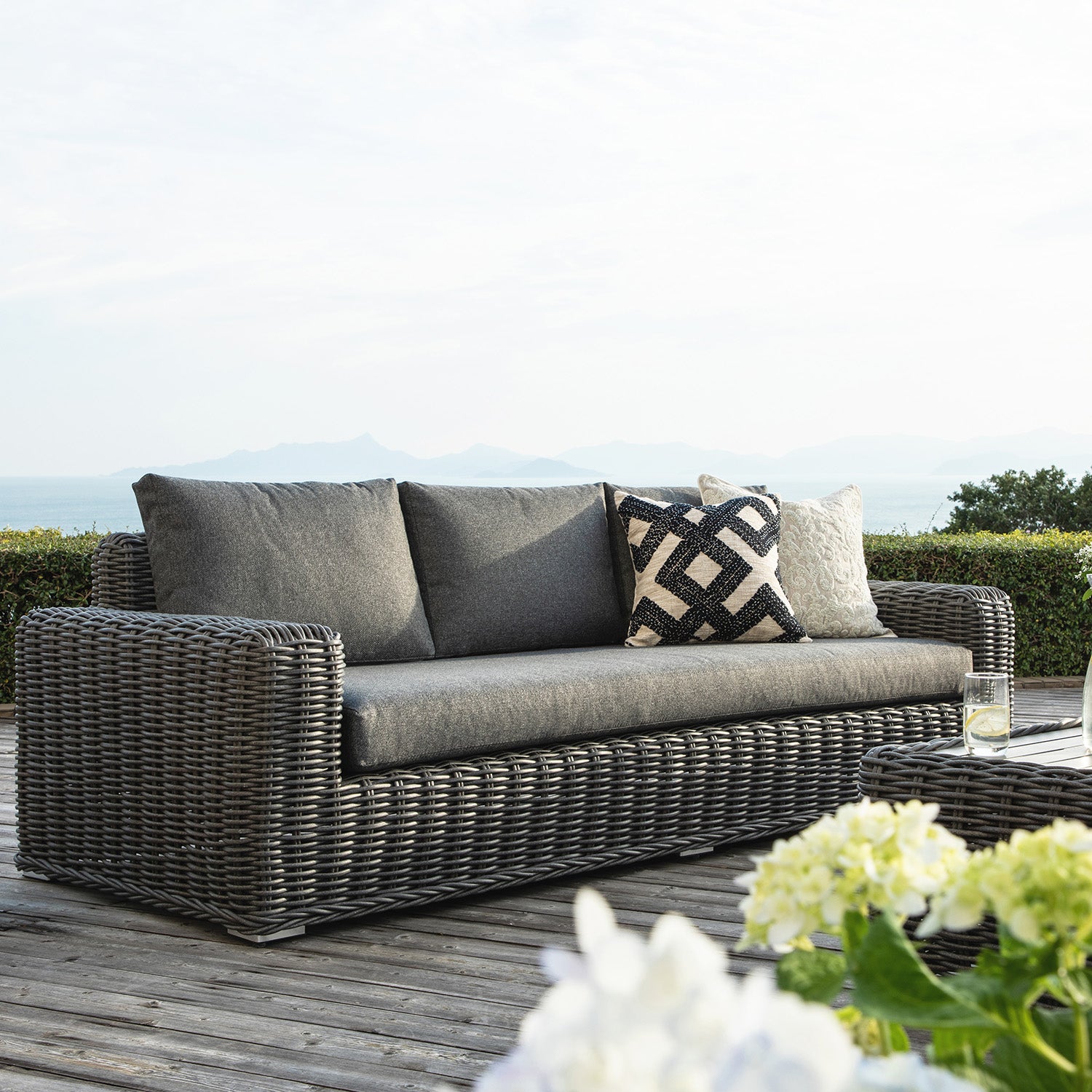 Bellagio Round Wicker Sofa Set with Coffee Table, Dark Grey