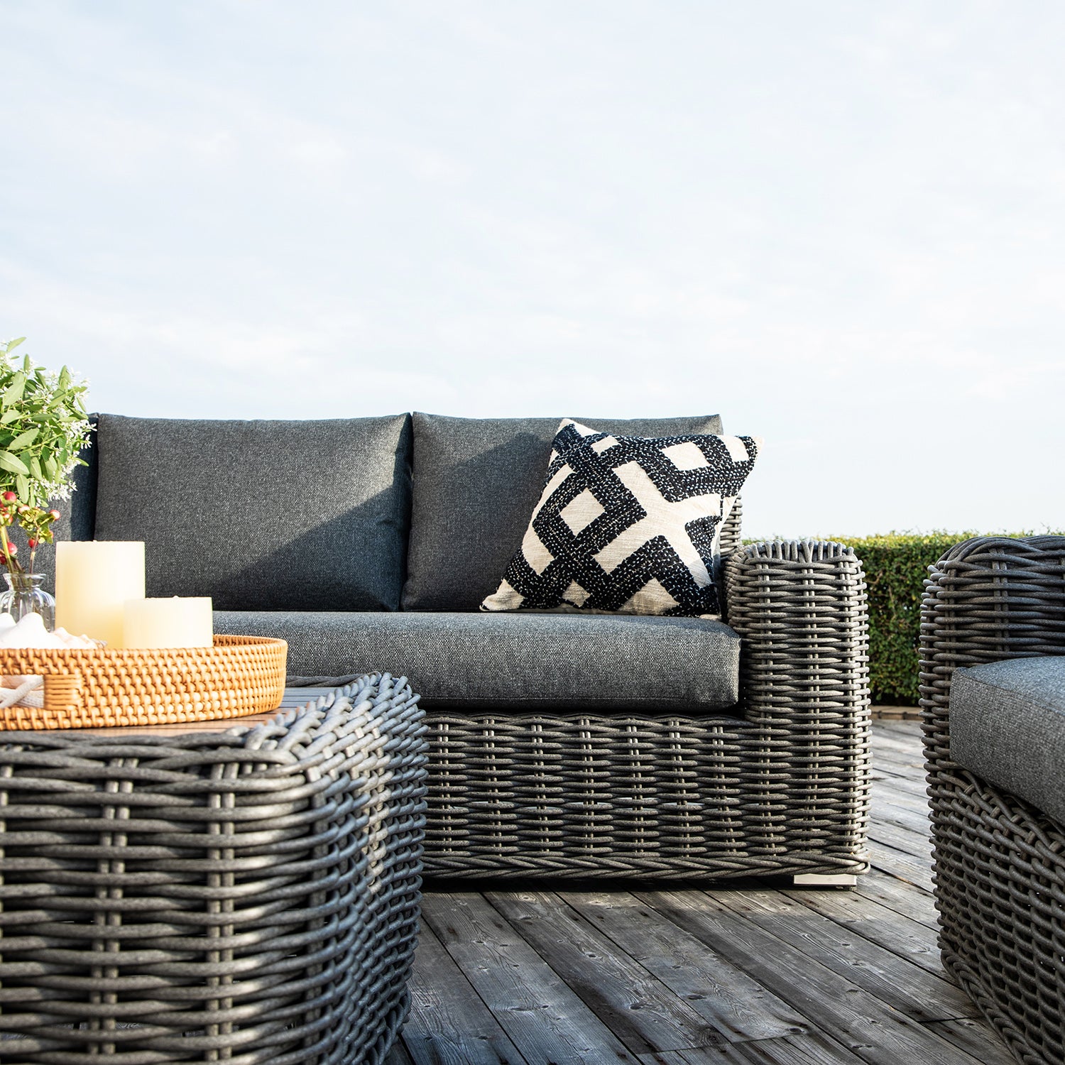 Bellagio Round Wicker Sofa Set with Coffee Table, Dark Grey