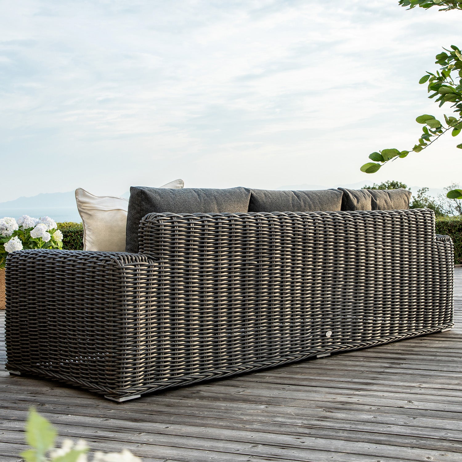 Bellagio Round Wicker Sofa Set with Coffee Table, Dark Grey