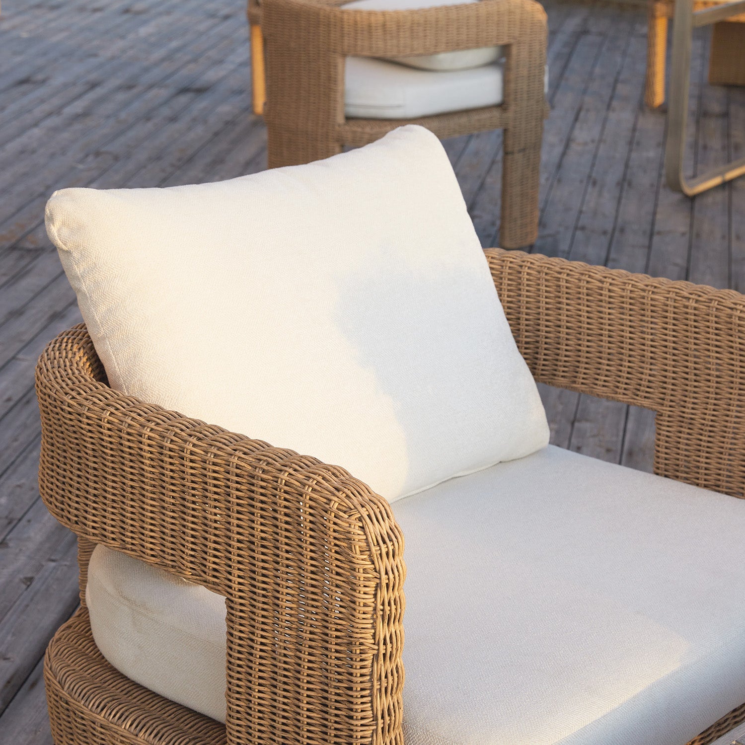 Stanford Round Wicker Outdoor Armchair Set, Natural
