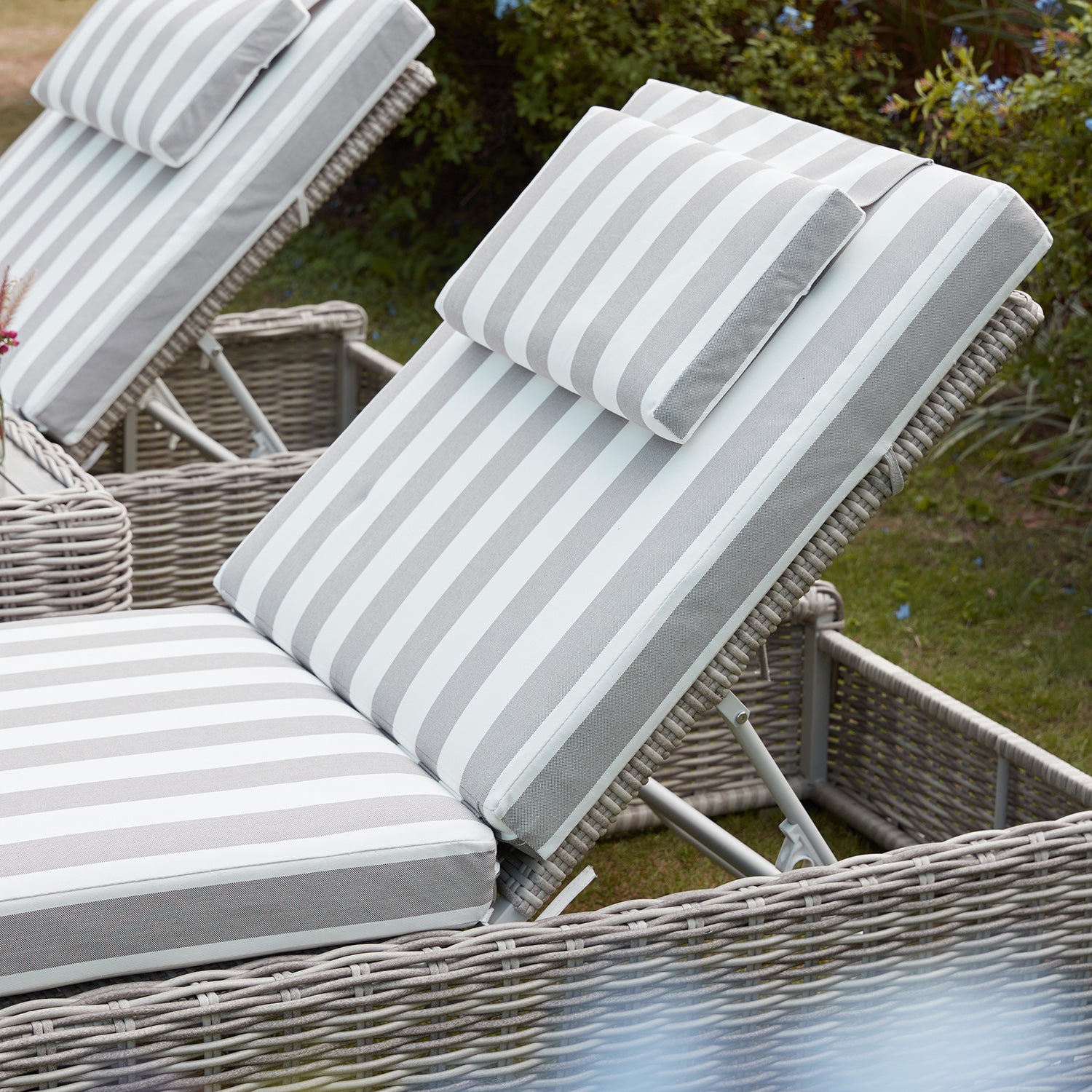 Bellagio Round Wicker Sun Lounger with Headrest, Light Grey with Taupe Stripes