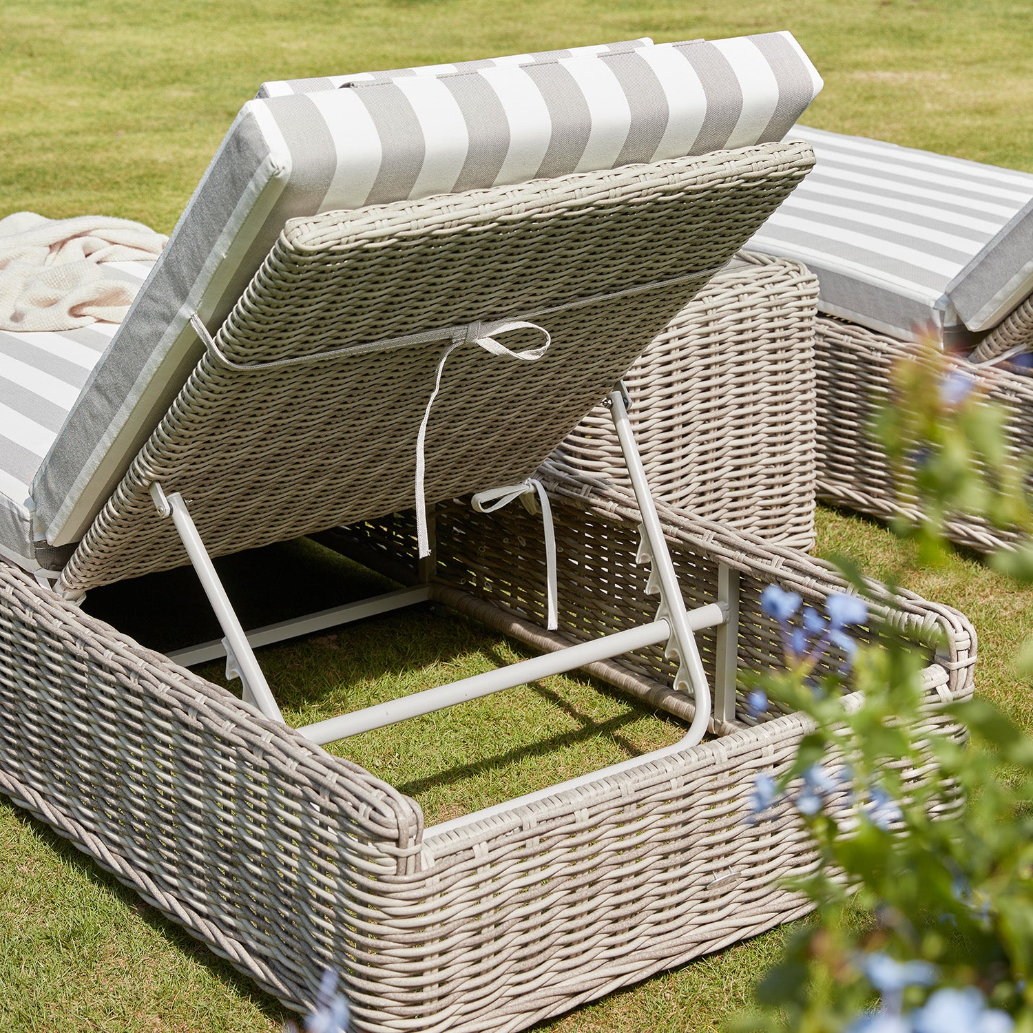 Bellagio Round Wicker Sun Lounger with Headrest, Light Grey with Taupe Stripes