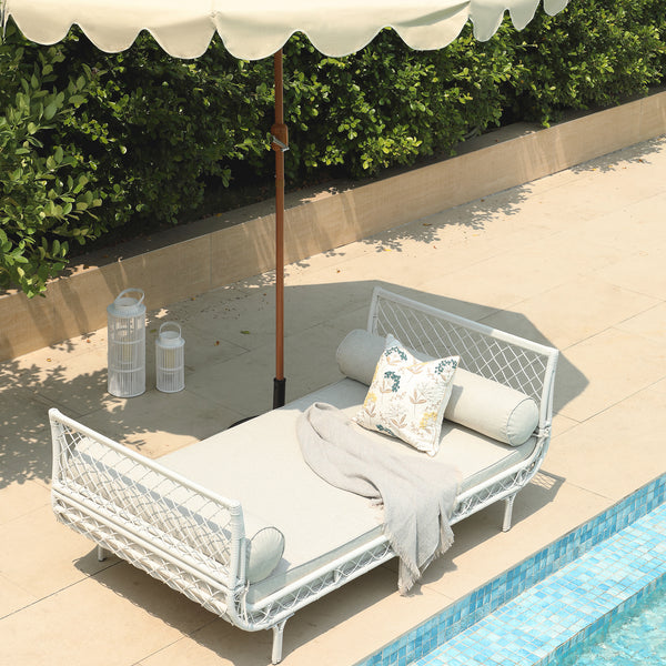 Willowbrook Lattice Weave Rattan Daybed, White