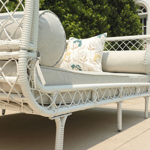 Willowbrook Lattice Weave Rattan Daybed, White