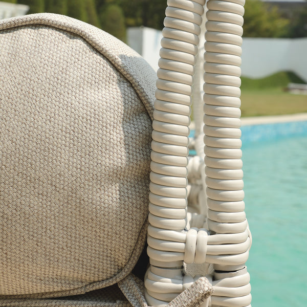 Willowbrook Lattice Weave Rattan Daybed, White