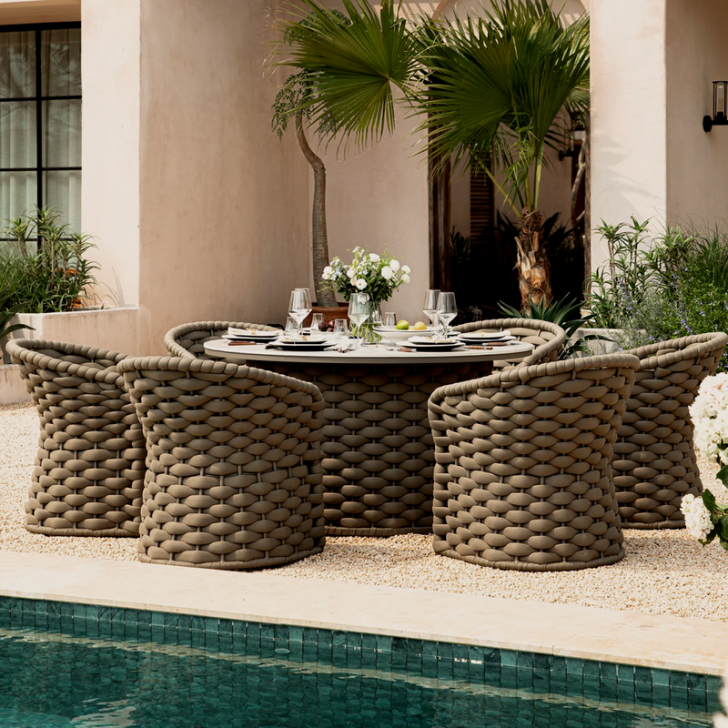 Al Fresco Dining